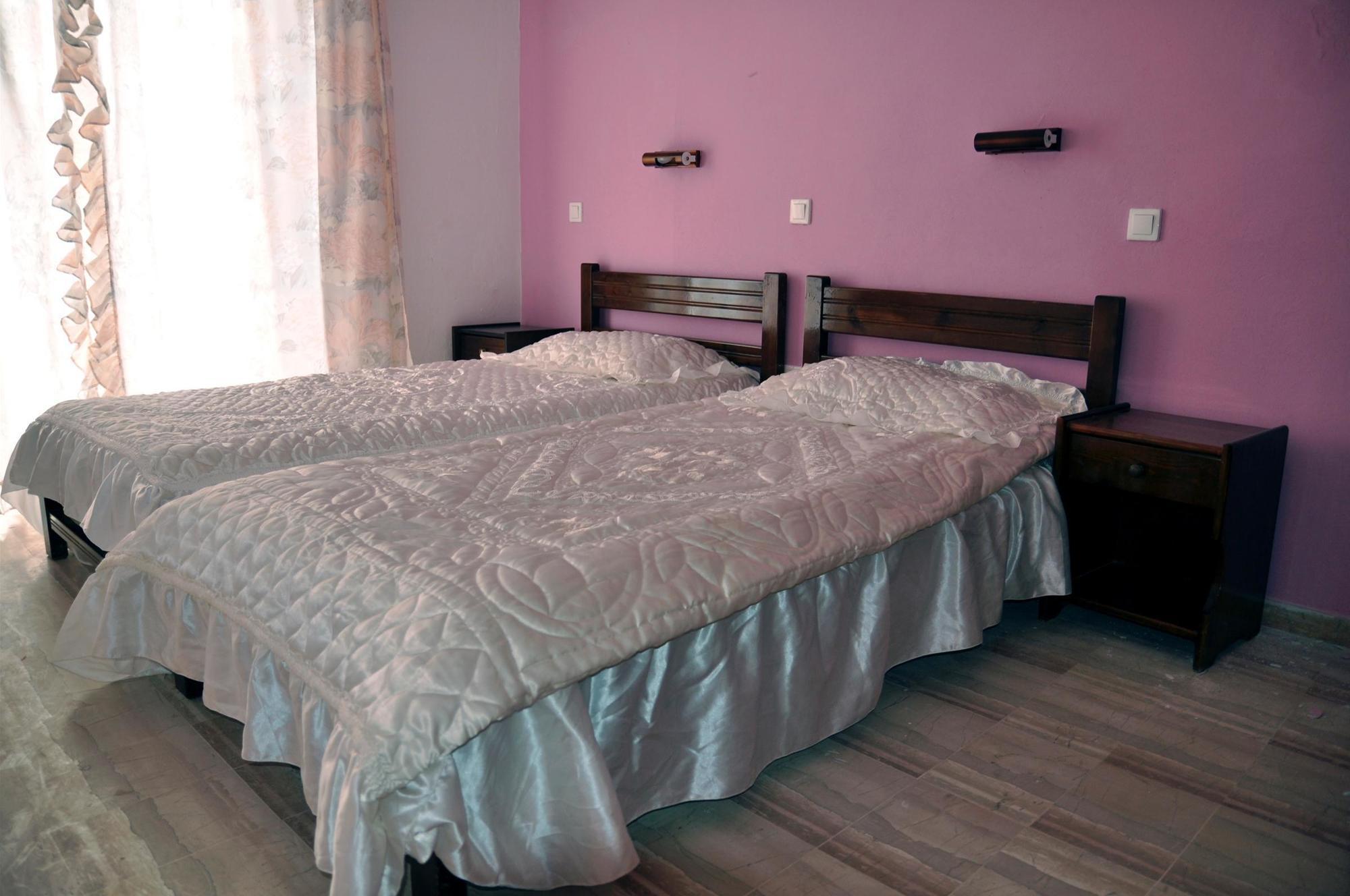 Makis Studios And Apartments Roda (Corfu) Exterior foto